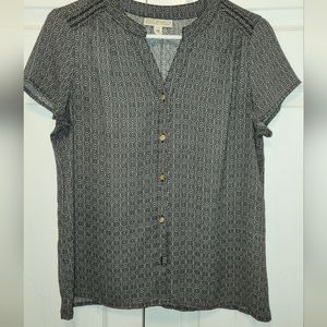 💚 PM Black and White patterned blouse